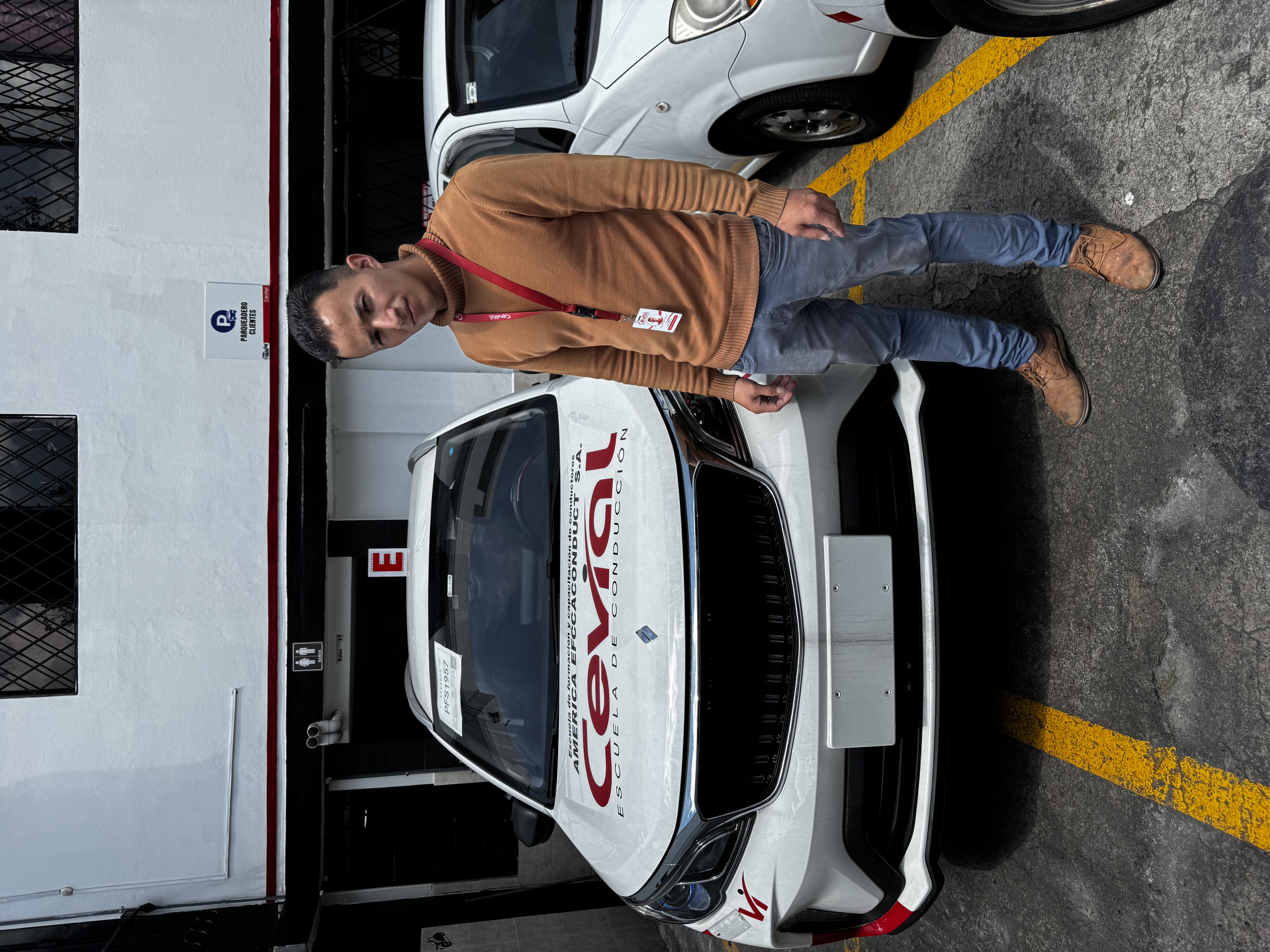Edison Velasquez